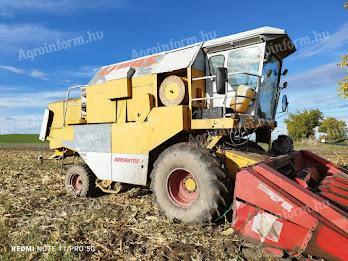 Claas 106 kombájn adapterek nélkül eladó