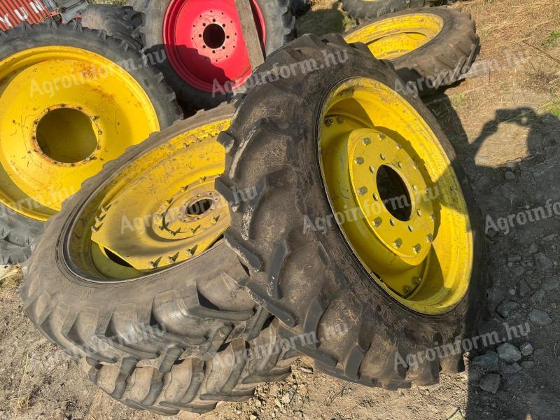 ÁPOLÓKERÉK MŰVELŐKERÉK garnitúra JOHN DEERE,  CLAAS,  FENDT,  stb. 320/90R46 és 270/95R32