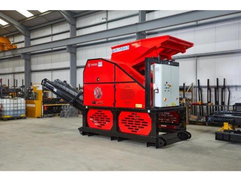 Red Rhino 7000 statikus zúzógép betonhoz, kőhöz, építési törmelékhez, téglához és kerámiához Red Rhino 7000 statikus zúzógép betonhoz, kőhöz, építési törmelékhez, téglához és kerámiához