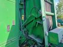 John Deere bálázó