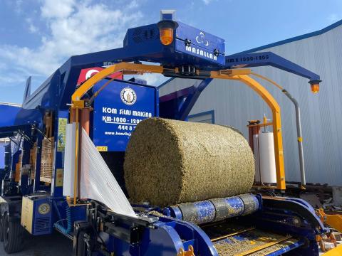 KOMSİLAJ KM X 1000 BALER WRAPPER KOMBINÁCIÓ KOMSİLAJ KM X 1000 BALER WRAPPER KOMBINÁCIÓ