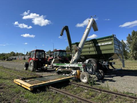 Eladó: Kobzarenko RVM-180 átrakókocsi Beszélünk magyarul Eladó: Kobzarenko RVM-180 átrakókocsi Beszélünk magyarul