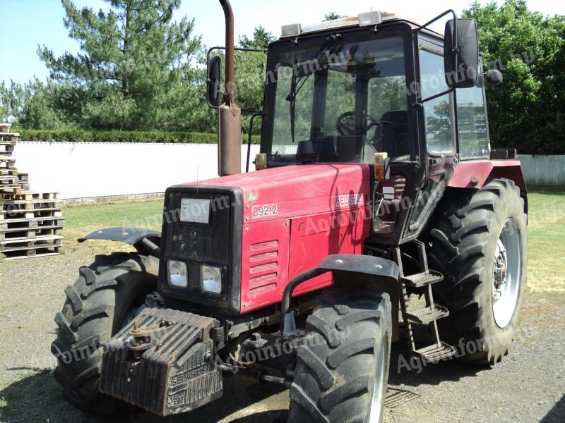 MTZ-892.2 traktor