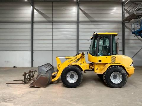 Volvo L 35 B-Z / 2006 / 4.679 üzemóra / Lízing 20%-tól Volvo L 35 B-Z / 2006 / 4.679 üzemóra / Lízing 20%-tól