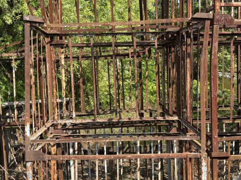 Vas kaloda,  raklap méretű 80x120-as