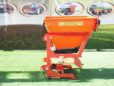 Dexwal PK függesztett sószórók,  550 - 1200 literes tartállyal