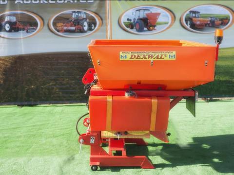 Dexwal PSK függesztett és vontatható sószórók,  550 - 1200 literes tartállyal