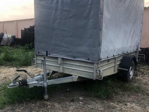 Egytengelyes utánfutó ponyvával eladó Egytengelyes utánfutó ponyvával eladó