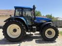 New Holland TM190 traktor
