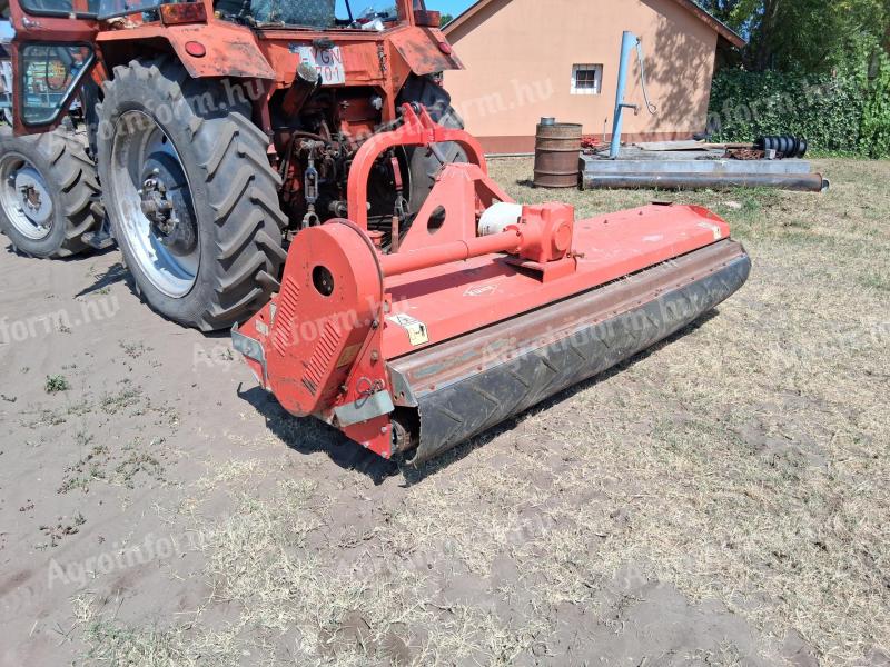 Kuhn WMU 265 kalapácsos zúzó mulcsozó oldalmozgatós