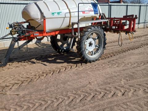 Wirax 2000 szántóföldi permetező műszakival Wirax 2000 szántóföldi permetező műszakival
