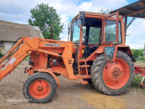 Mtz550 khr 80e rakodóval Mtz550 khr 80e rakodóval