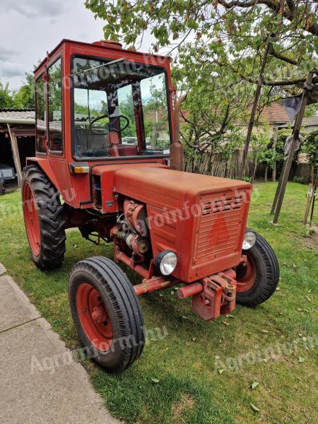 T25-ös traktor