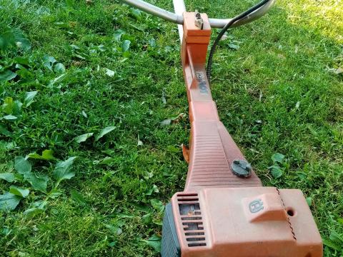 Damilos fűkasza Damilos fűkasza