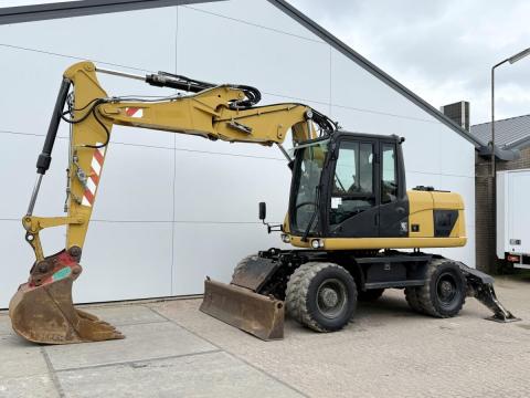 Caterpillar M313D / 2010 / 13.040 üzemóra / Lízing 20%-tól