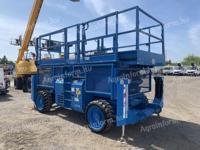 Genie GS4390 - 15,11 m,  diesel,  4x4