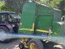 John Deere bálázó
