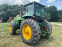 John Deere 4650, Powershift 15/4 váltó,  6 hengeres motor,  kapcsos ikerkerékkel