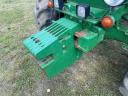 John Deere 4650, Powershift 15/4 váltó,  6 hengeres motor,  kapcsos ikerkerékkel