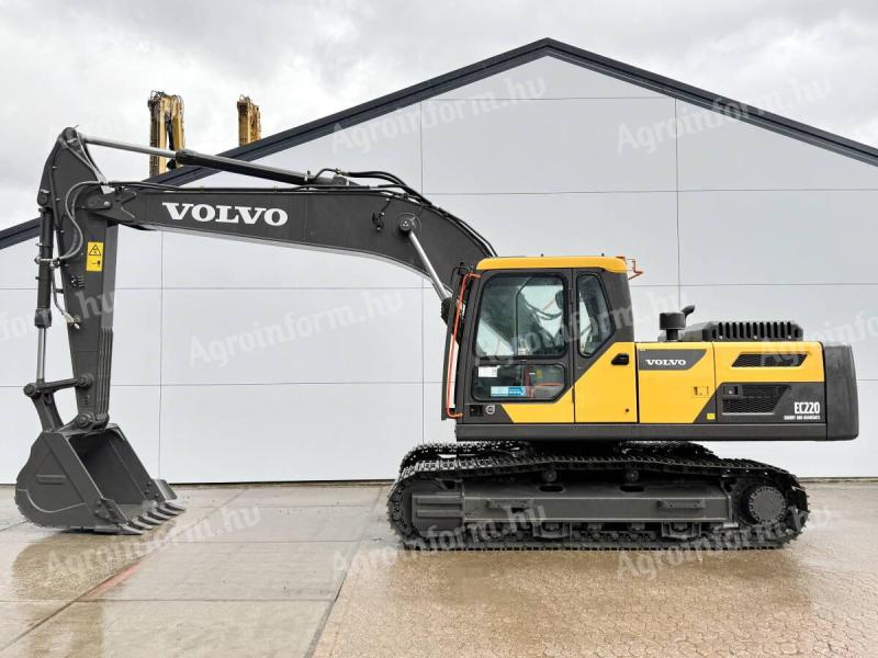 Volvo EC220D / 2025 / 9 üzemóra / Lízing 20%-tól