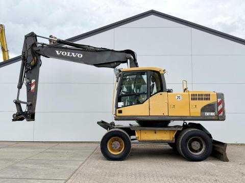 Volvo EW180C / 2011 / 8.829 üzemóra / Lízing 20%-tól