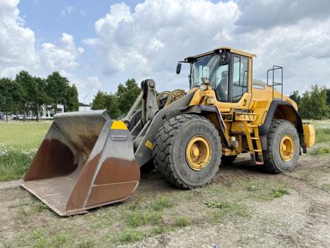 Volvo L180H / 2015 / 13.808 üzemóra / Lízing 20%-tól Volvo L180H / 2015 / 13.808 üzemóra / Lízing 20%-tól