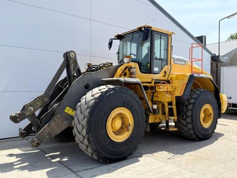 Volvo L220H / 2018 / 13.642 üzemóra / Lízing 20%-tól Volvo L220H / 2018 / 13.642 üzemóra / Lízing 20%-tól