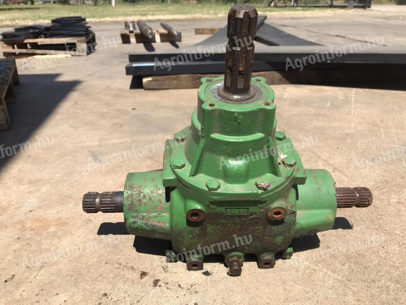 Eladó John Deere 864 körbálázó visszaforgató hajtómű