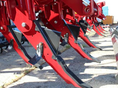 TELLUS ExtraDig 770-30 típusú,  3 pont függesztésű talajlazító TELLUS ExtraDig 770-30 típusú,  3 pont függesztésű talajlazító