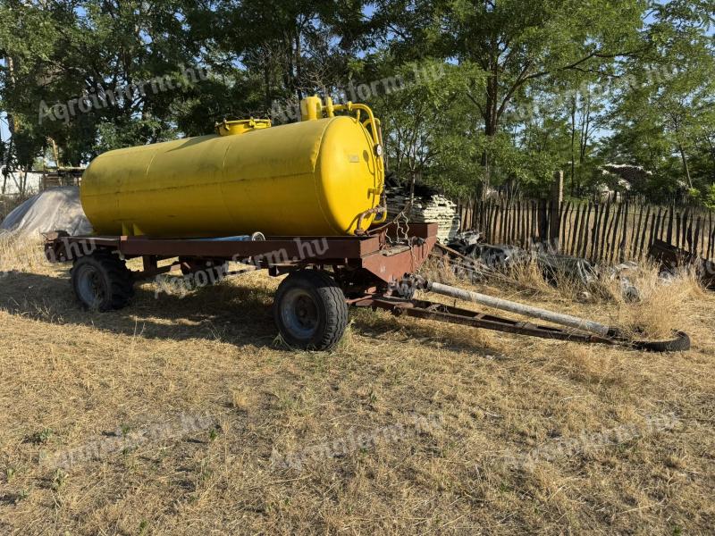 3000l szippantó