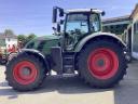 Fendt 724 VARIO S4 PROFI PLUS traktor