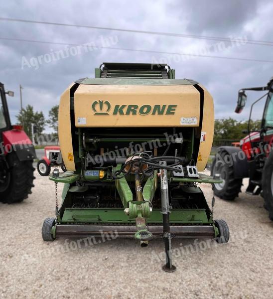 Krone Comprima F155 bálázó