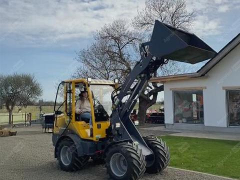 Mini törzscsuklós homlokrakodó, önjáró kerekes rakodó (max: 2000 kg) / Eurotrac W12-CF