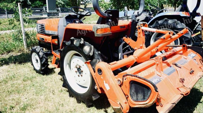 Japán kistraktor traktor MTZ carrero