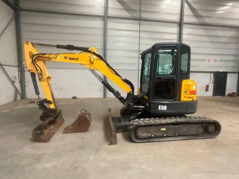 Bobcat E 50 / 2016 / 2.117 h üzemóra / Lízing 20%-tól