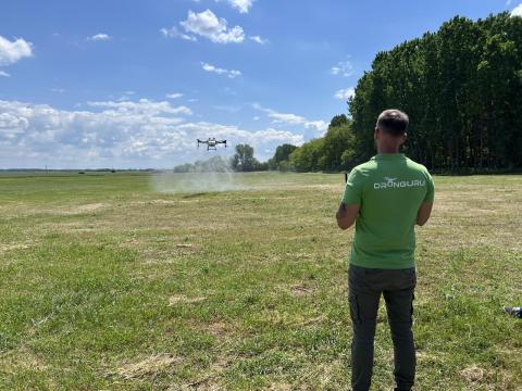 Rovarölő szer kijuttatása drónnal kukoricában! 2025-től hatóságilag engedélyezett Rovarölő szer kijuttatása drónnal kukoricában! 2025-től hatóságilag engedélyezett