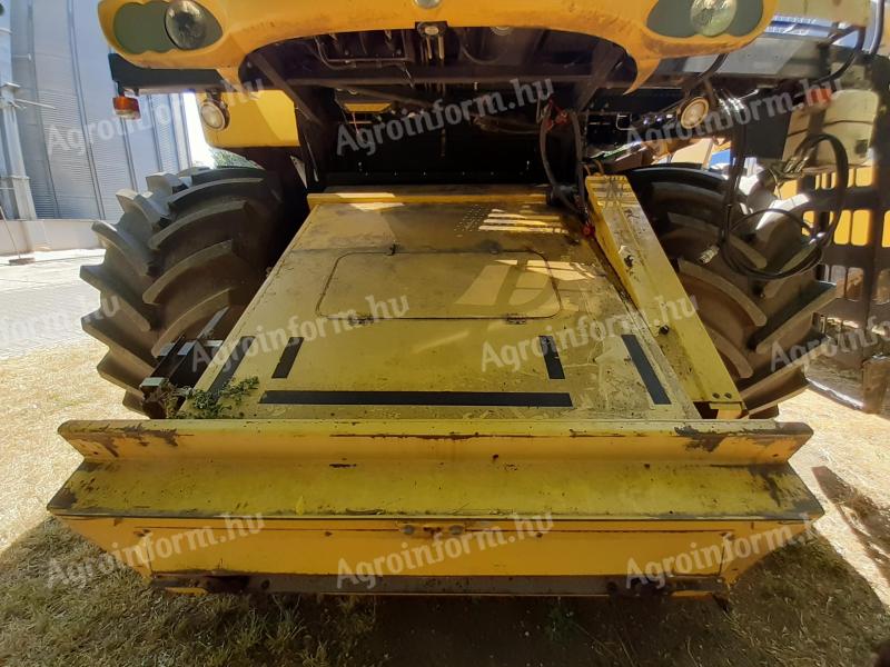 New Holland CSX 7080