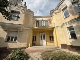 Pécs Széchenyi Térnél 420 m2 ingatlan 500 m2 telken