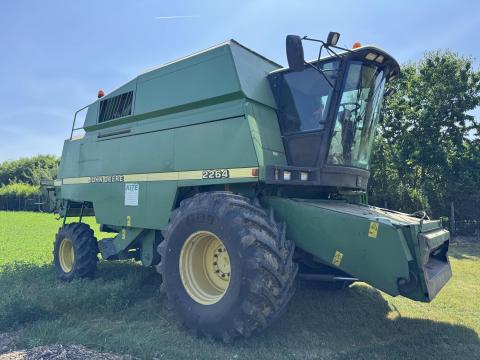 John Deere 2264 kombájn eladó, széles felszereltséggel
