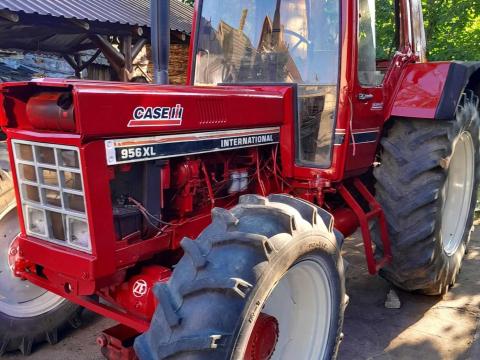 CASE IHC 956 XL traktor, 6 henger, 95 LE CASE IHC 956 XL traktor, 6 henger, 95 LE