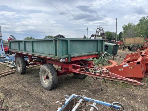 Alacsony 5t billenős pótkocsi Friss műszakival Alacsony 5t billenős pótkocsi Friss műszakival