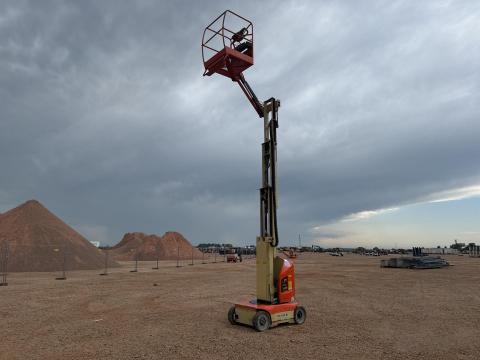 JLG Toucan 8E elektromos kosaras emelő JLG Toucan 8E elektromos kosaras emelő