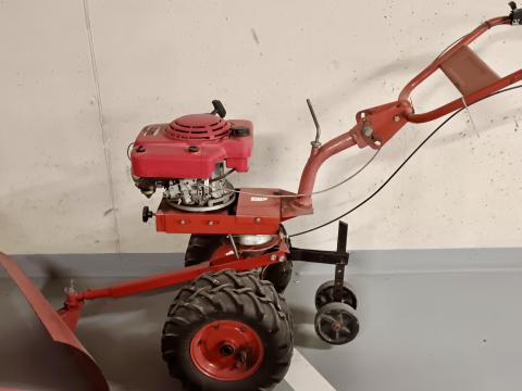 Rotációs kapa hótoló fejjel eladó – Honda 5.0 OHV Rotációs kapa hótoló fejjel eladó – Honda 5.0 OHV