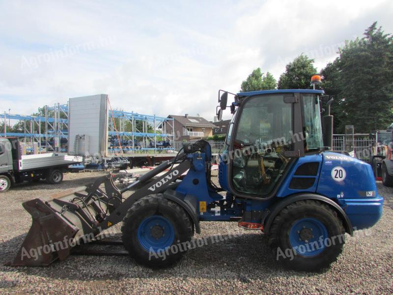 Volvo L25F / 2020 / 1 393 üzemóra / Lízing 20%-tól