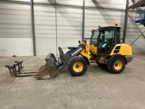 Volvo L 25 F / 2014 / 3.935 üzemóra / Lízing 20%-tól Volvo L 25 F / 2014 / 3.935 üzemóra / Lízing 20%-tól