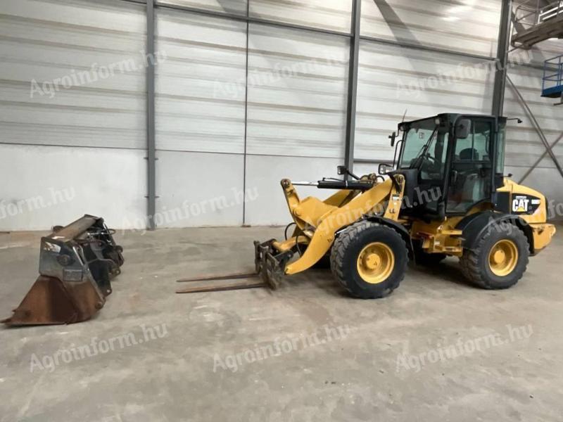 CAT 908 H / 2010 / 3 977 üzemóra / Lízing 20%-tól