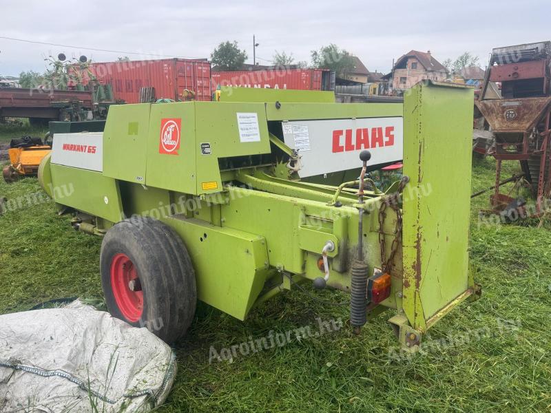 CLAAS MARKANT 65, KISKOCKA BÁLÁZÓ