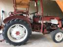 Traktor INTERNATIONAL IHC 533 keskeny nyomtávú traktor