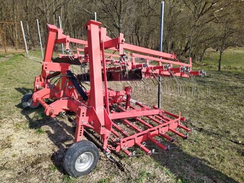 Klimza 6m hidraulikus gyomfésű Klimza 6m hidraulikus gyomfésű