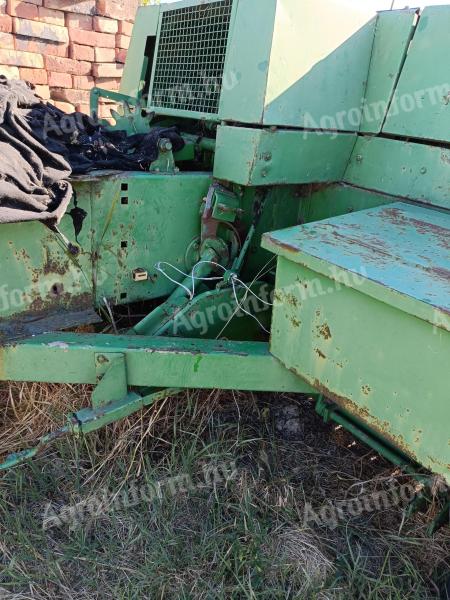 K-454 kiskocka gyorsbálázó